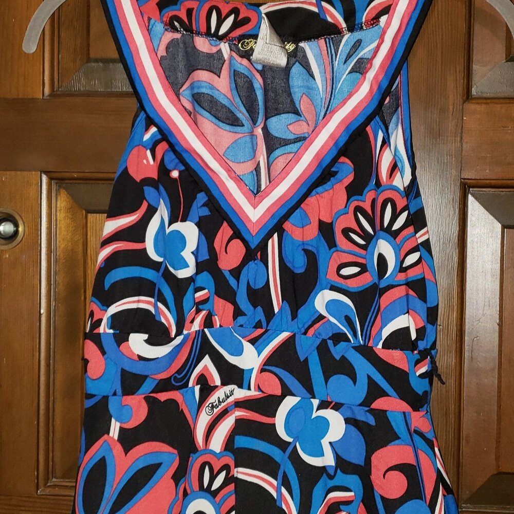 Ladies' Fabulosity Kimora Lee sleeveless size Small bright colors top runs small